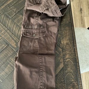 Old Navy Size 1 Cargo Pants. Stylish and comfy